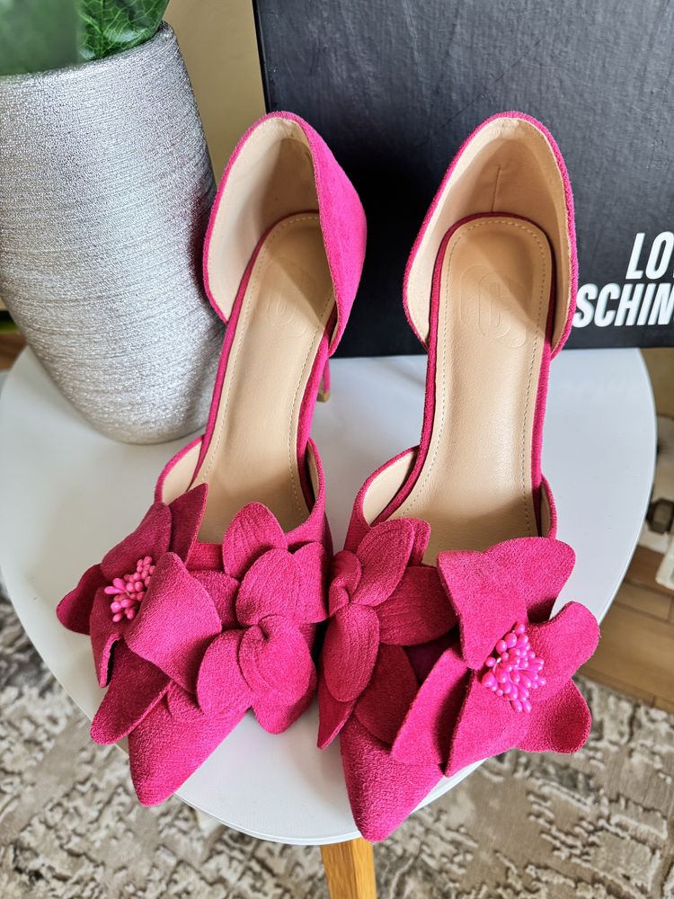 Pantofi stiletto