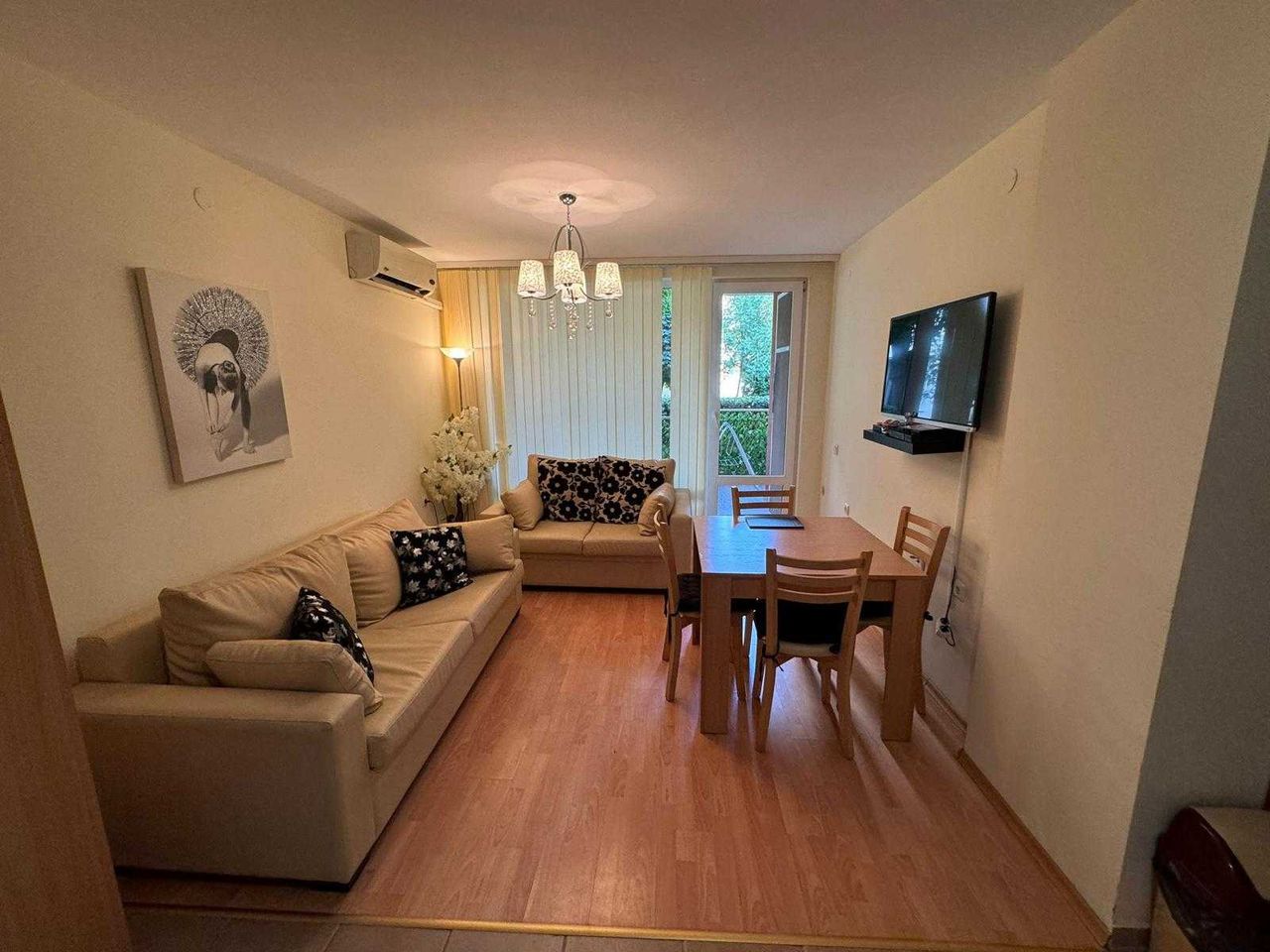 Продава се Двустаен апартамент в к.к. Слънчев бряг - 56 кв.м за 1161 €/кв.м - Снимка #1
