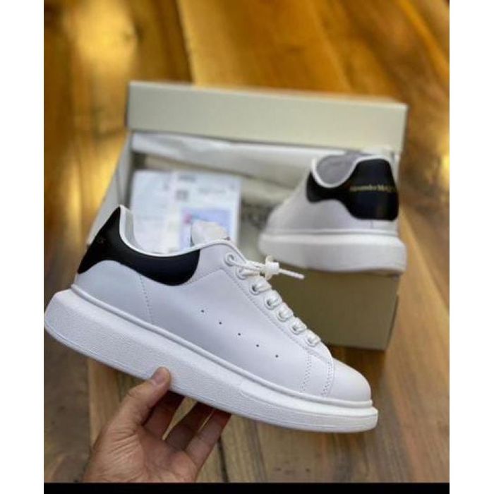 Adidasi MCqueen marime 37-38