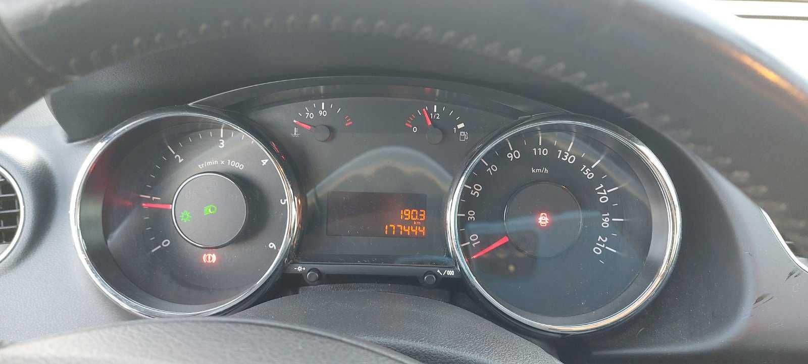Продава Пежо 3008 1, 6HDI шест скорости
