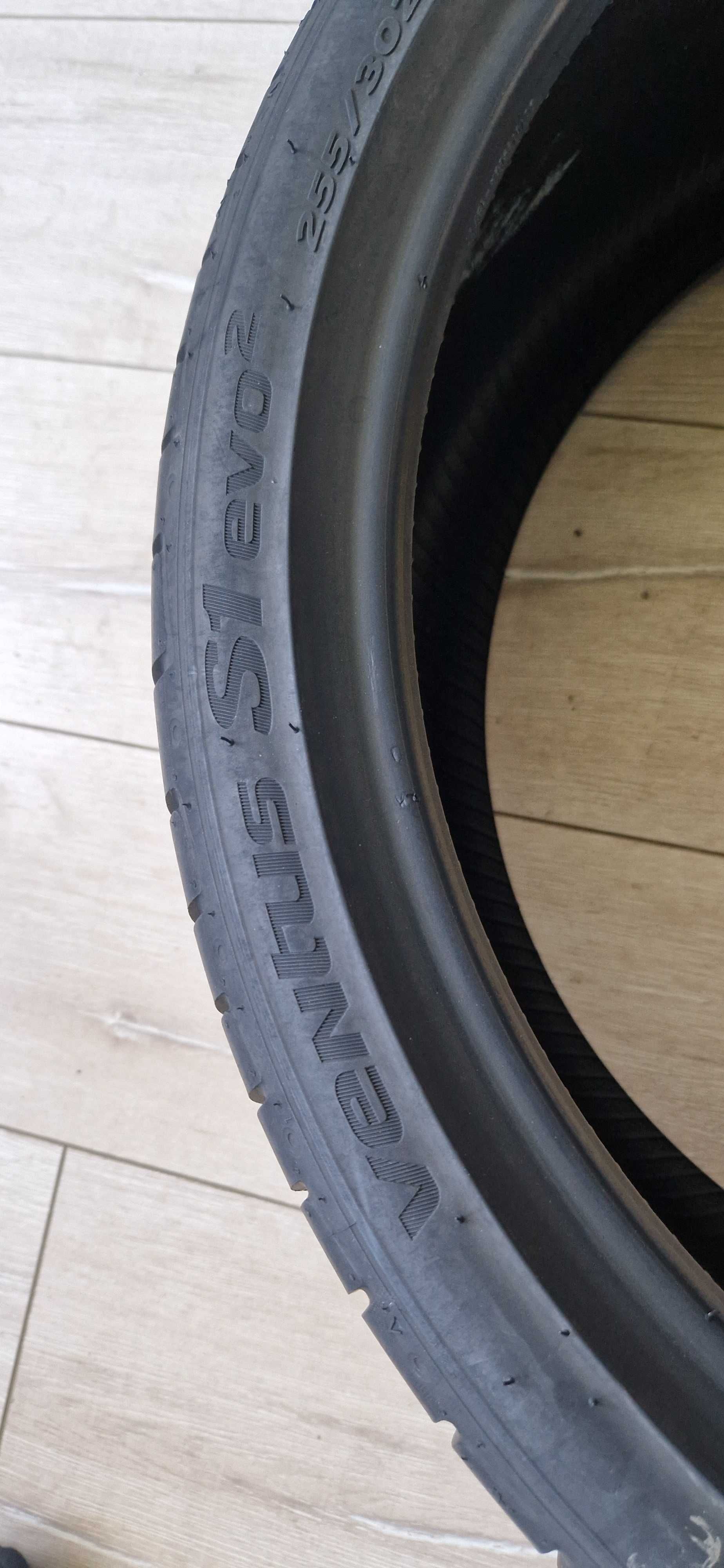 Летни гуми  225/35R19 и 255/30/R19 HANKOOK спорт пакет
