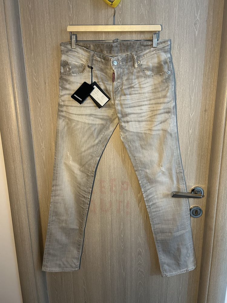 Blugi originali Dsquared marime 31/32 barbati