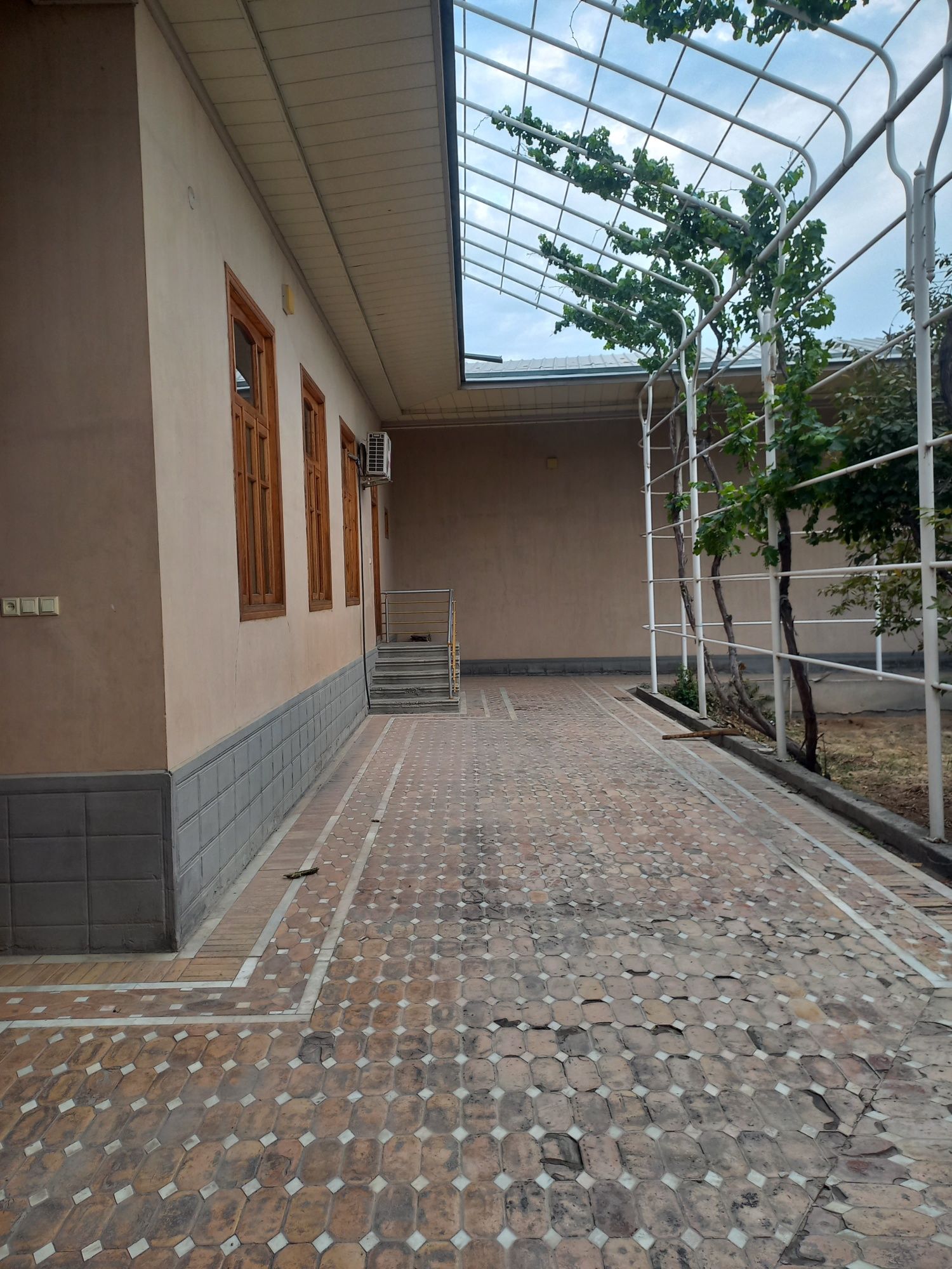 Srochni sotiladii