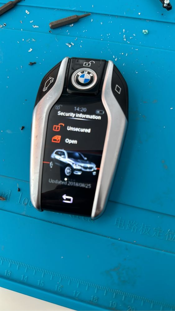 Reparăm chei originale BMW Smart key