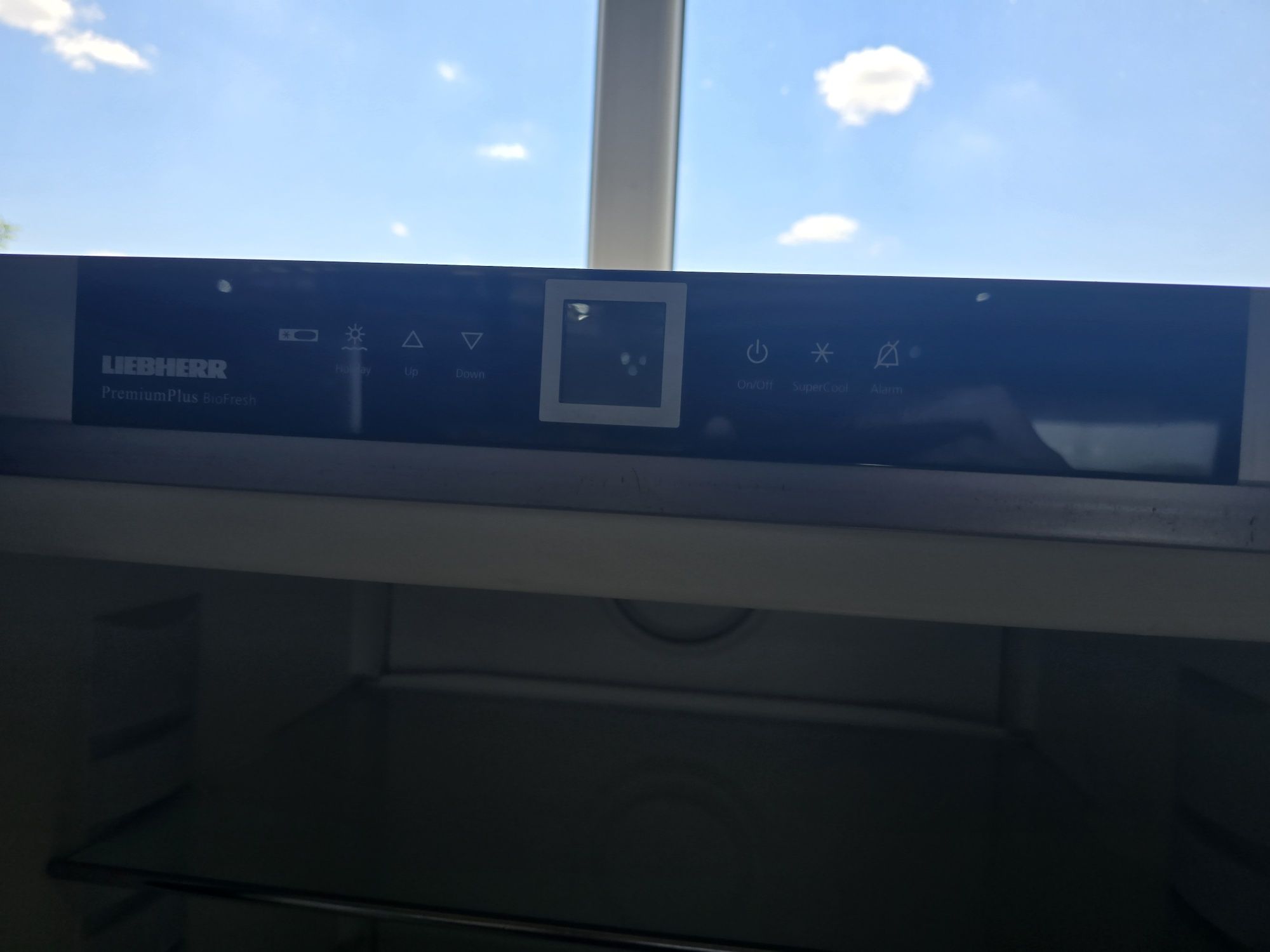 Хладилник/охладител Либхер/Liebherr Premium plus Biofresh 404 литра