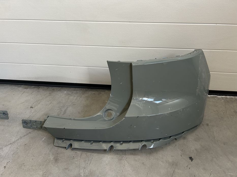 Volvo XC40 2023 - стъкло,крило,парктроник