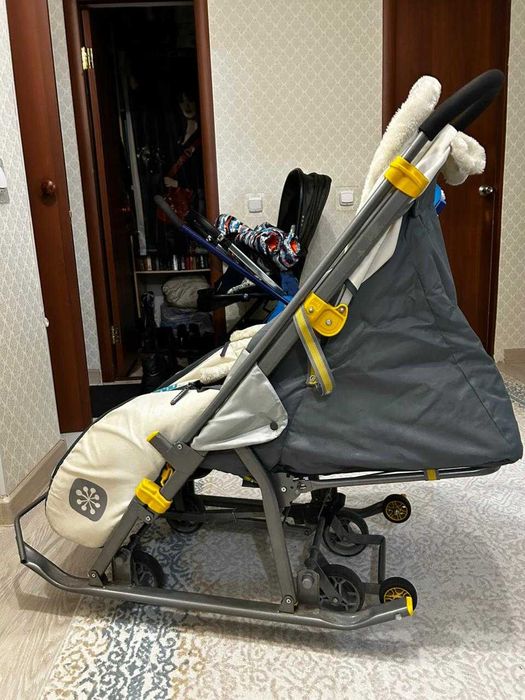 санка- коляска в хорошем состояний