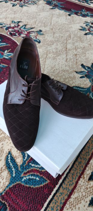 Туфлик  Маде: Италя кам кийилган