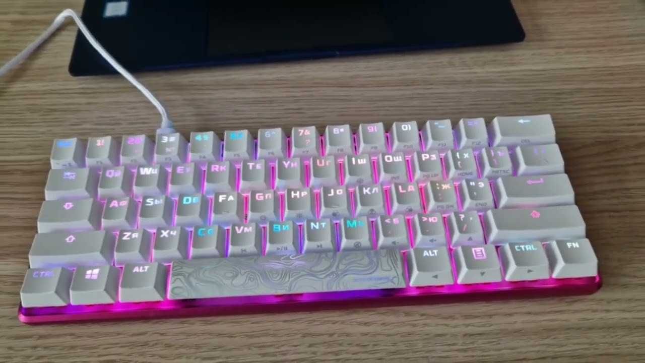 Клавиатура HyperX Alloy Origins 60, White-Pink, USB