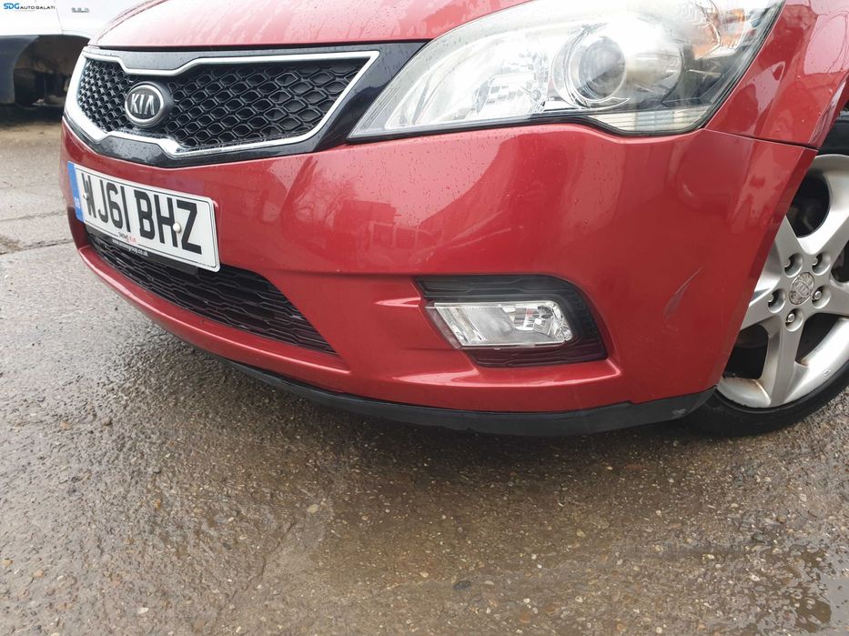 Bara Spoiler Fata cu Proiectoare FARA Grila cu Emblema Kia Ceed FL Facelift 2010 - 2013 Culoare AA1 Infra Red [K1313]