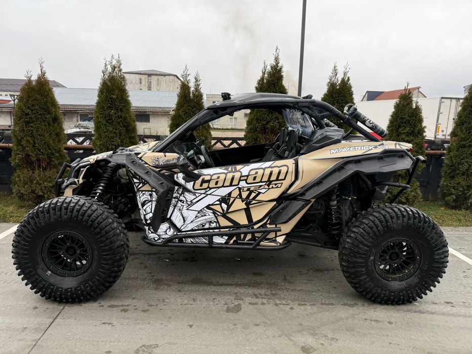 Can am maverick x3 accept variante