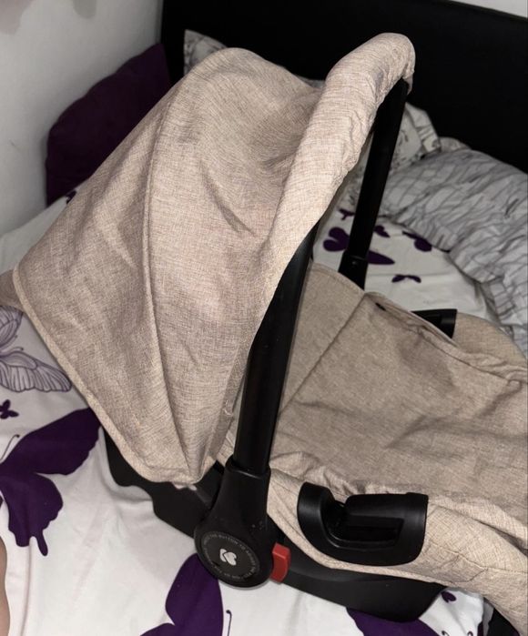 Vând scoică unisex .