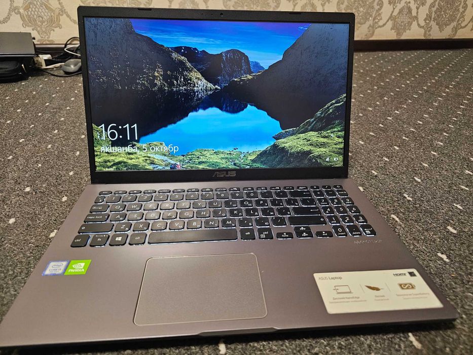 ASUS Core i3 noutbuk
