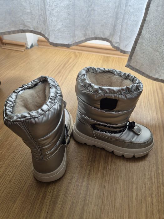 Ghetute Geox marimea 25