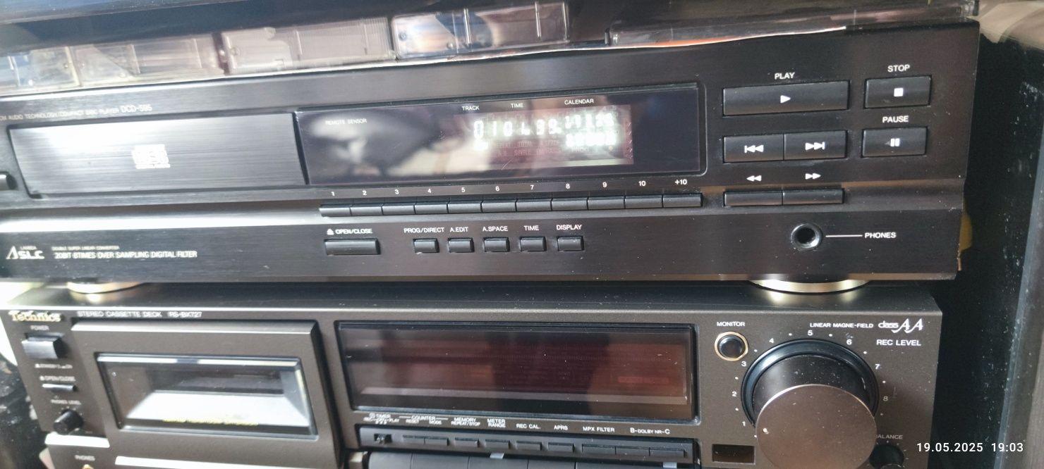 Denon DCD-595 player