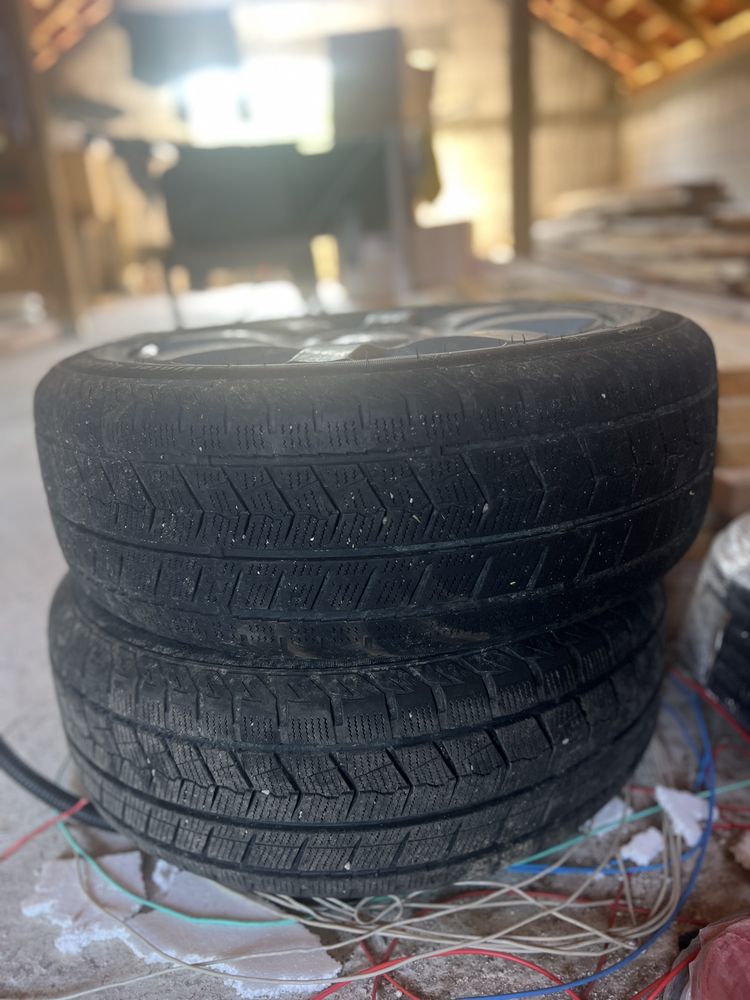 Vând jante , aluminiu Volkswagen