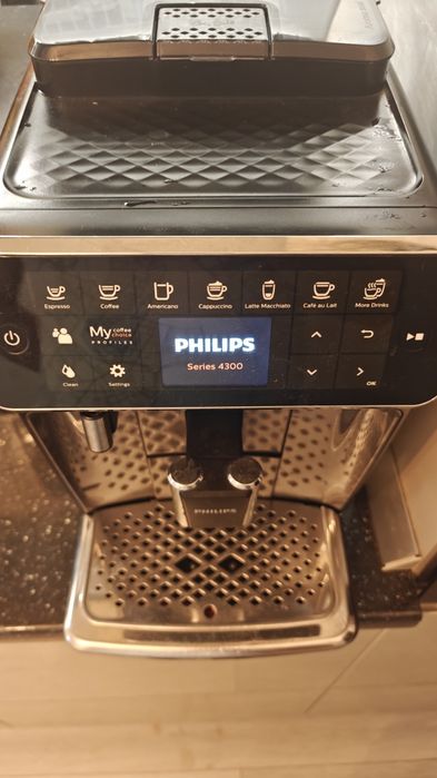 Espressor automat Philips seria 4300