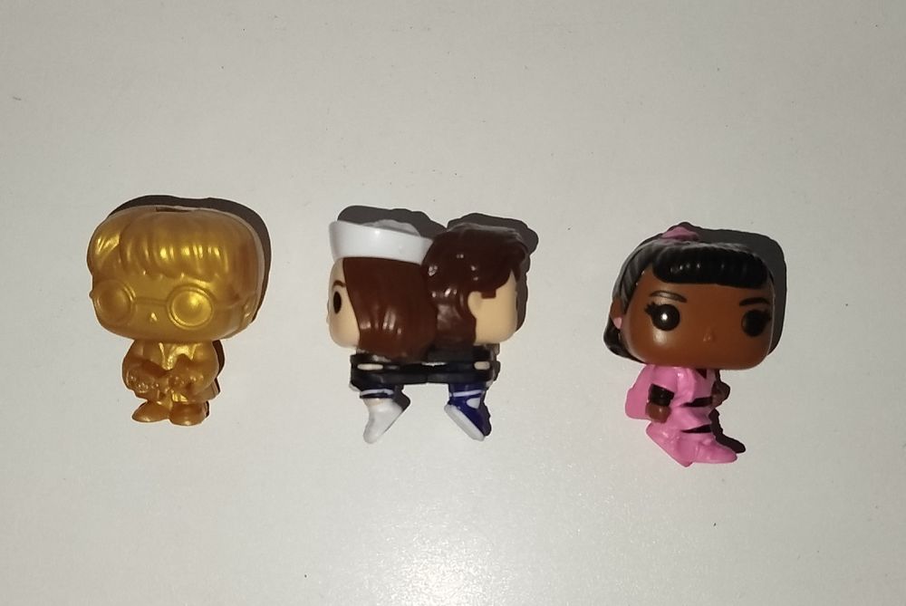 Киндер Джой Очень странные дела