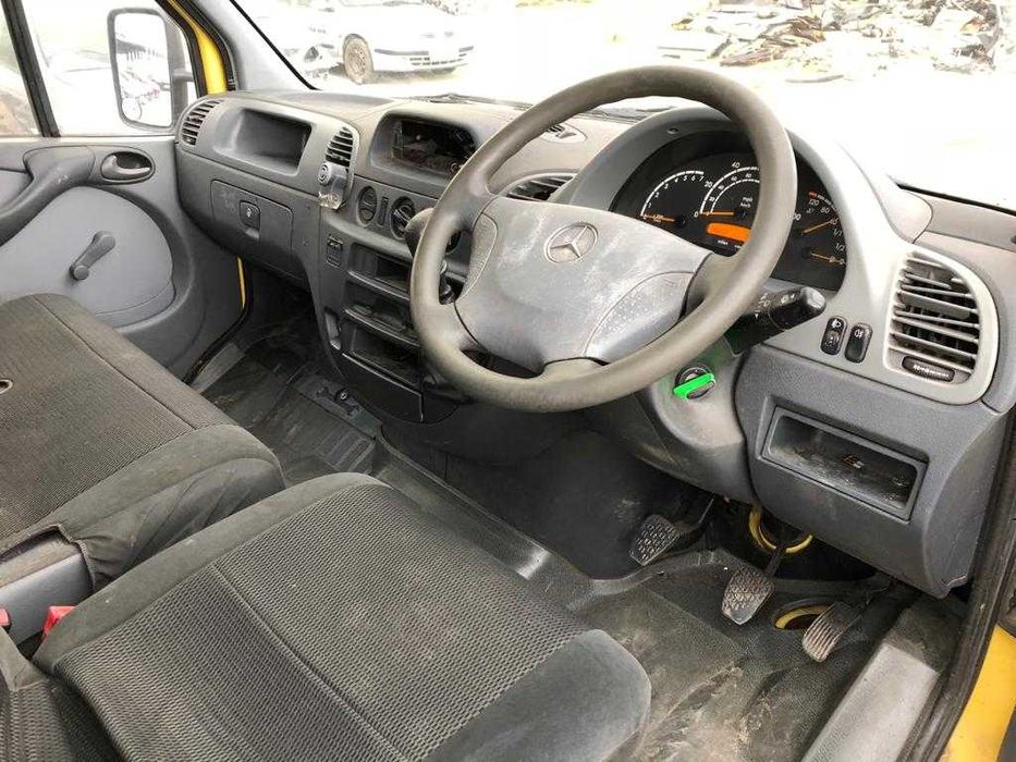DEZMEMBREZ Mercedes SPRINTER 208 211 213 CDI 2 panouri 2003