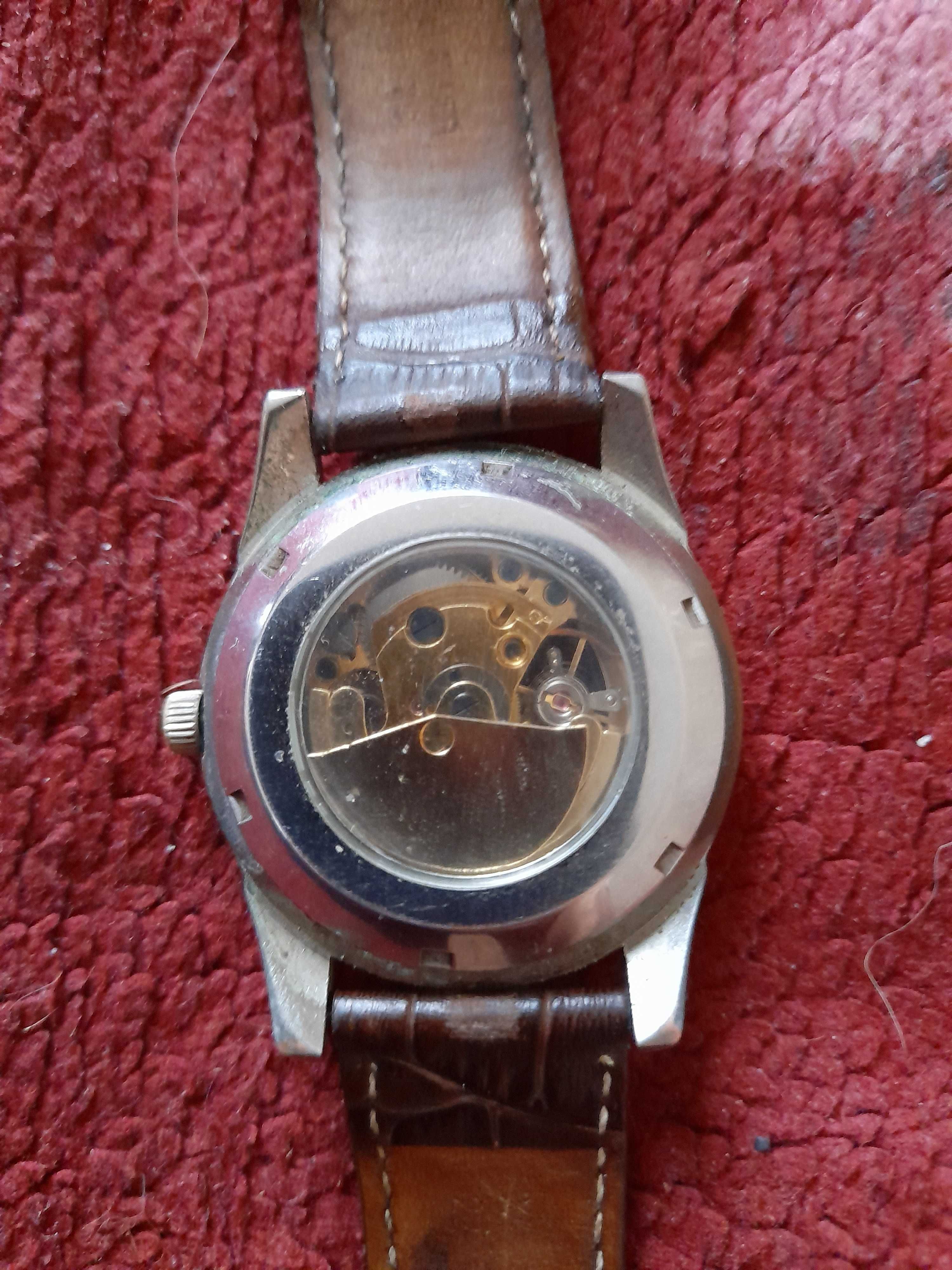 Меняю хорошие мужские наручные часы Omega требующие ремонта