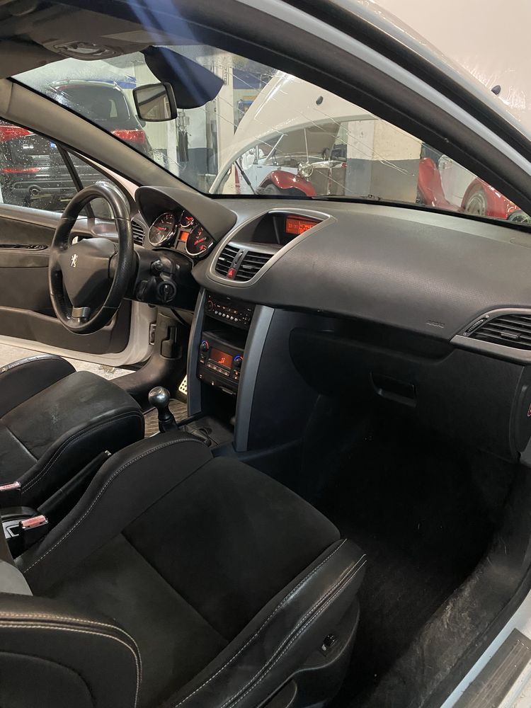 Interior Peugeot 207 RC