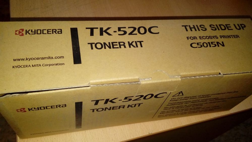 Kyocera тонер картридж TK-520C для принтера C5015N