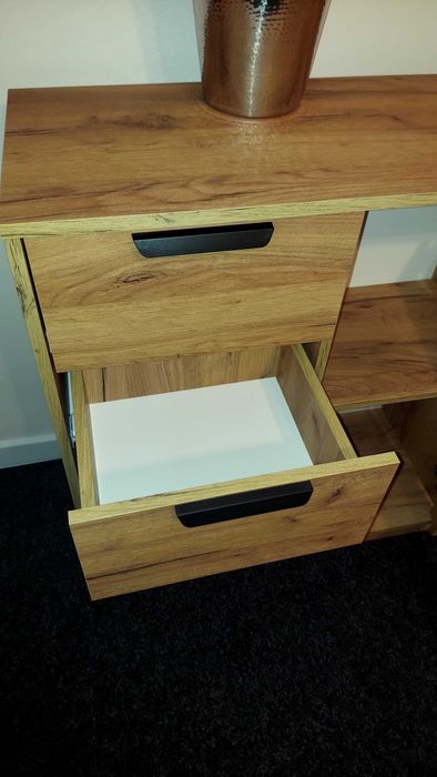 Vand 2 Comode 4 sertare 1 ușă JENSLEV stejar sălbatic .