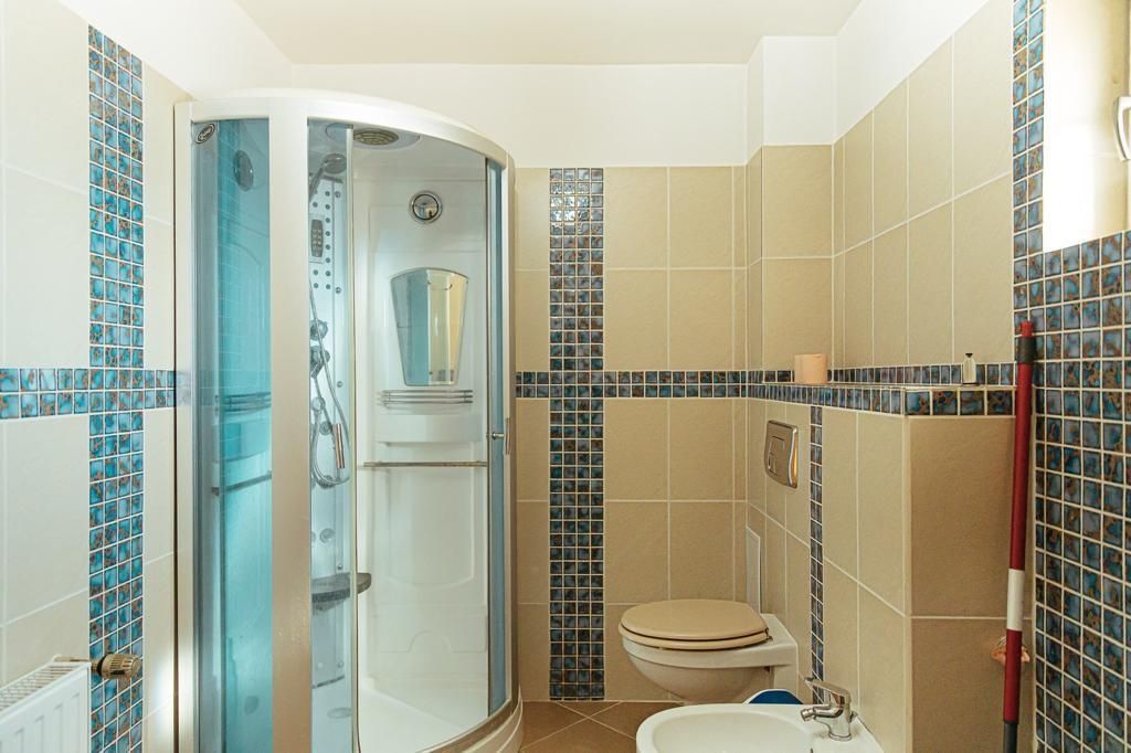 Inchiriere casa 5 camere