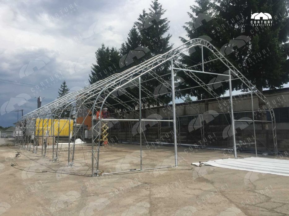 Model Nou: 12,2 x 24,4 x 4 (7) m