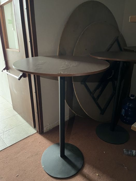 Барный стол круглый с металической ножкой