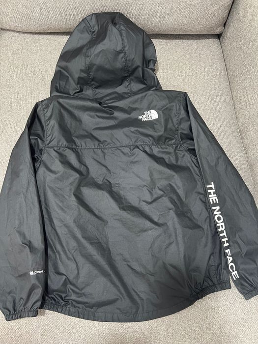 Оригинално детско яке ветровка The North Face