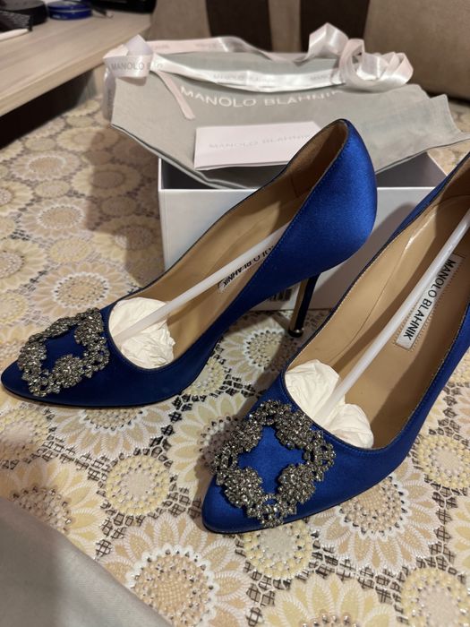 Оригинални обувки Маноло Бланик