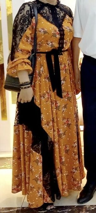 Женская одежда платья