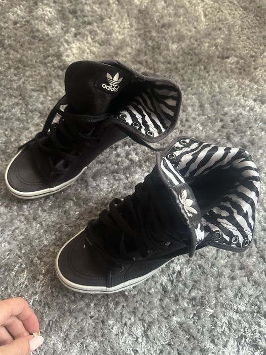 Дамски кецове Adidas