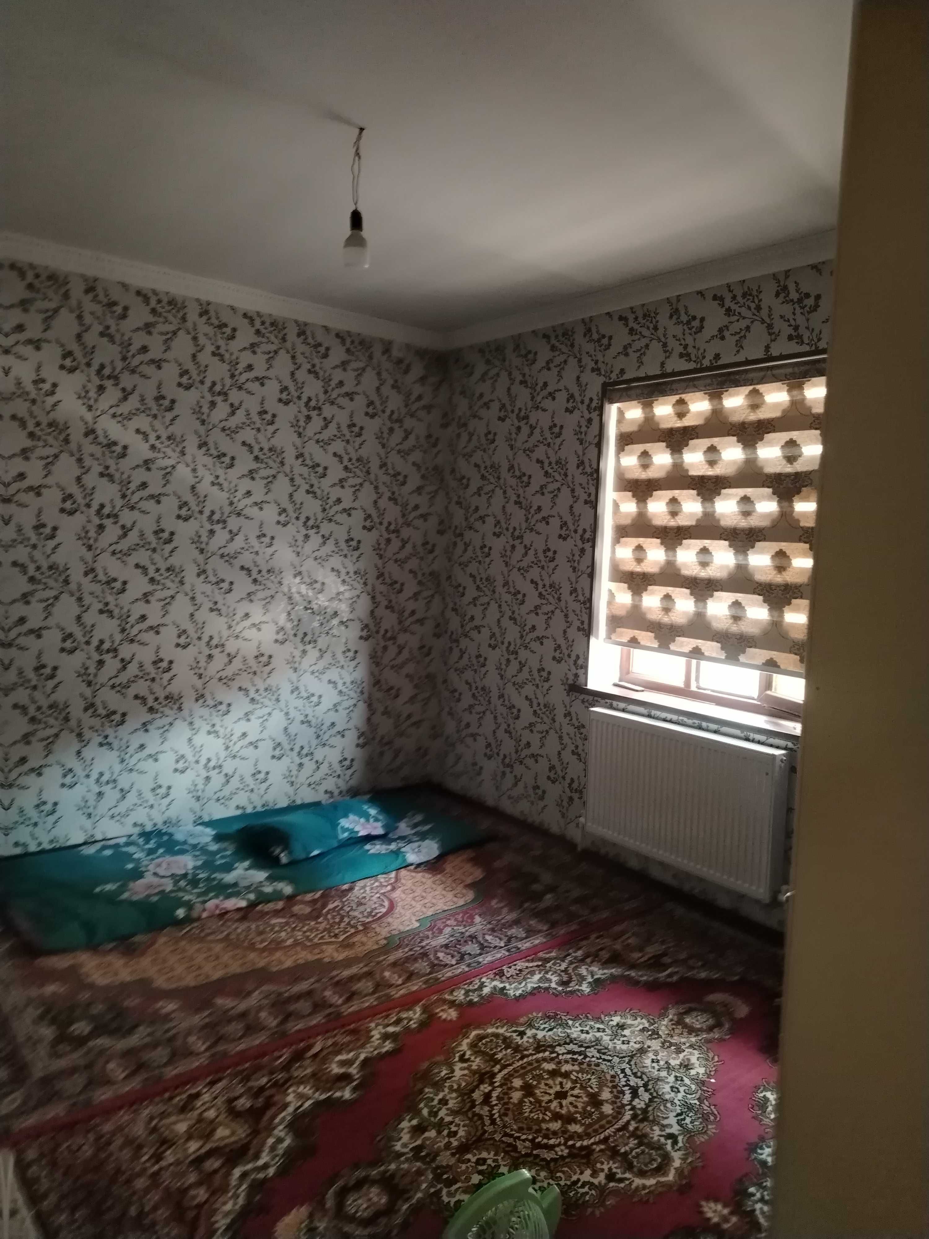 Hovli sotiladi 1.5 sotix fayzli honadon narxini Kelishtiramiz
