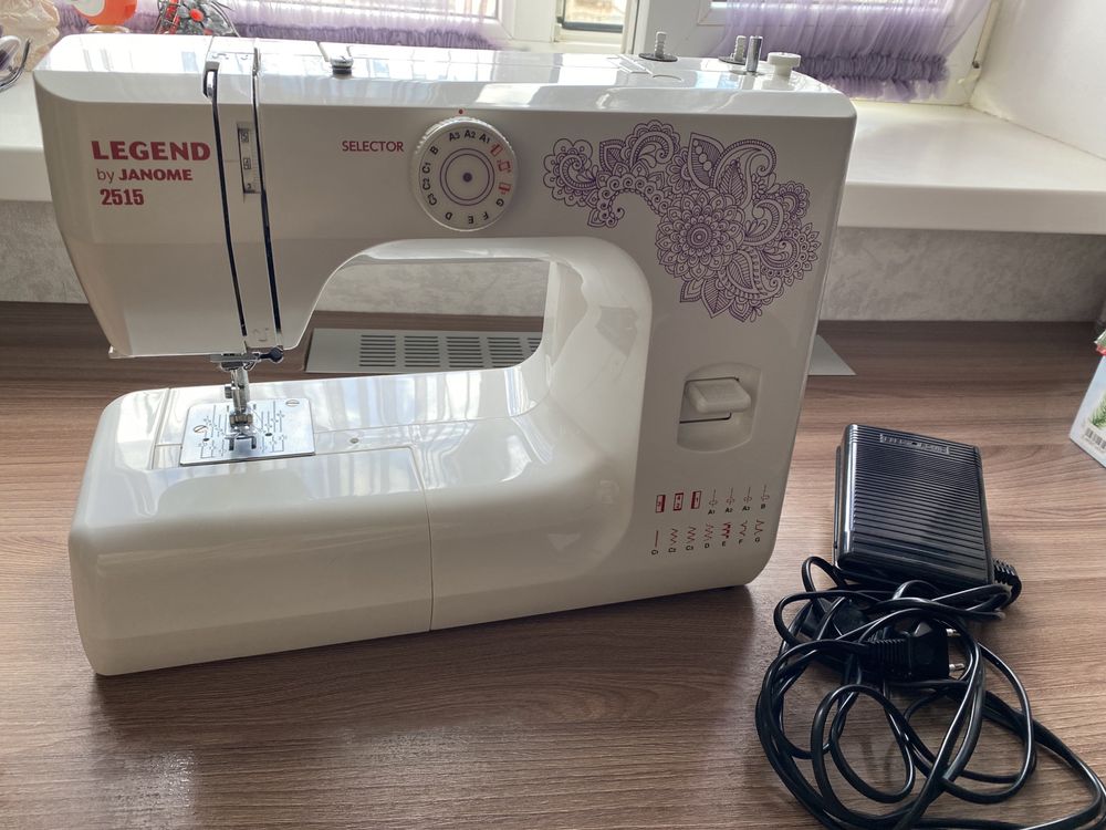 Janome 2515, белый