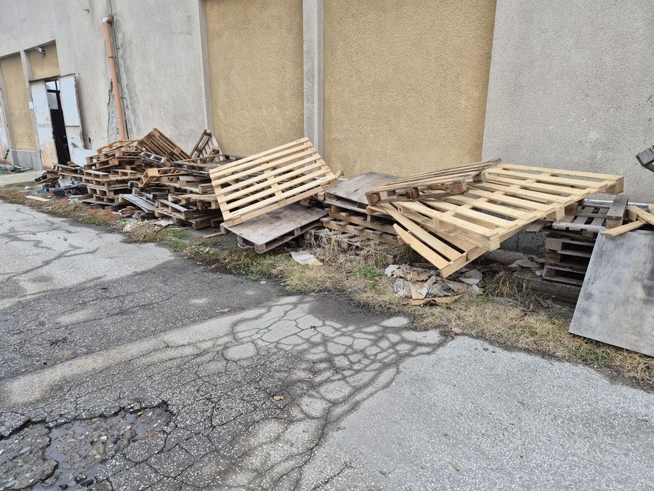 Счупени дървени скари