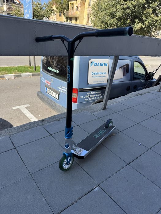 Тротинетка за трикове BYOX REBEL !НОВА + ПОДАРЪК допълнителна шкурка !