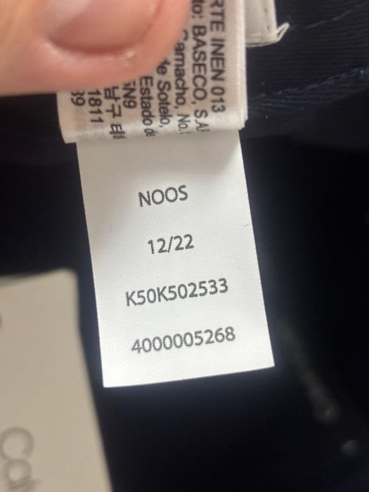 Vind șapcă Calvin Klein