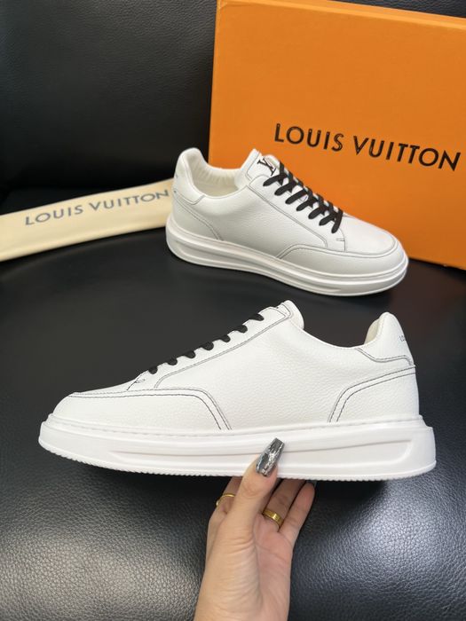 Adidasi Louis Vuitton , pe comanda , calitate premium , noi , 42