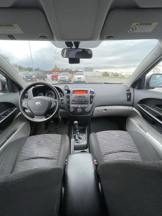 Kia Ceed 2009 1.4 benzina