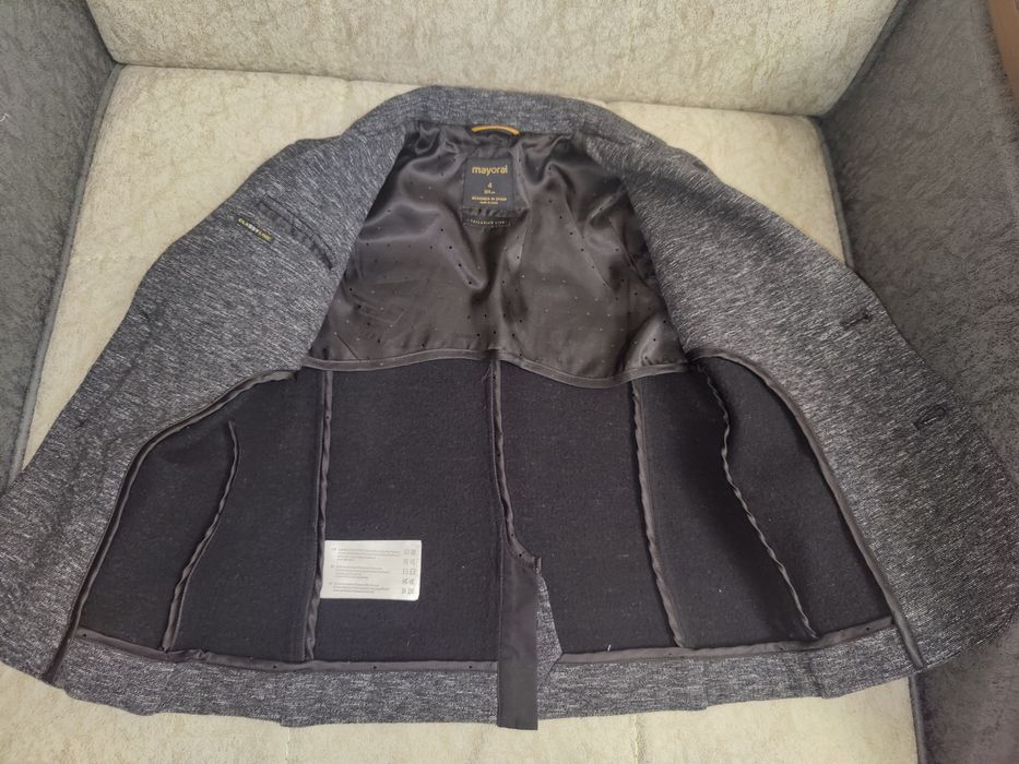 Пиджак деский Myoral 2-4 года.