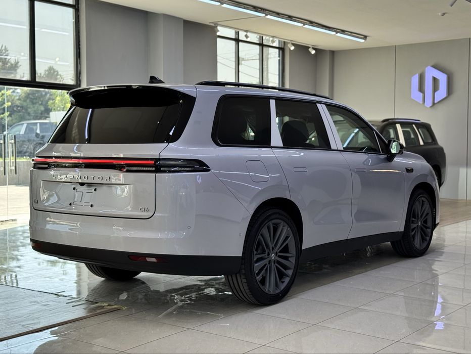 Leapmotor C16 200 Km gibrid 2025