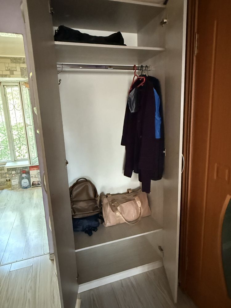Продам шкаф для прихожей