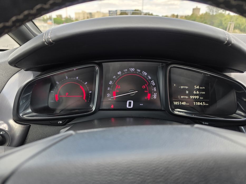 Vând Citroen DS5!!