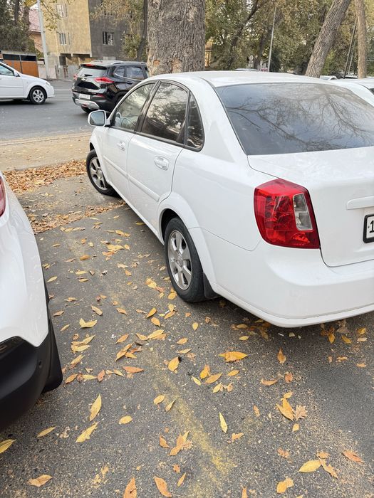 Lasetti avtomat sotiladi oladiganla tel qililaa 2018 yil mowna