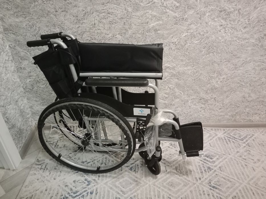 Кресло коляска инвалидная