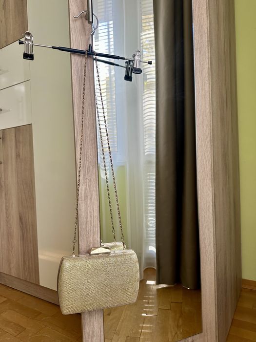 Коктейлна стилна чанта/клъч с отблясъци