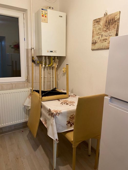 Apartament cu 2 camere de închiriat