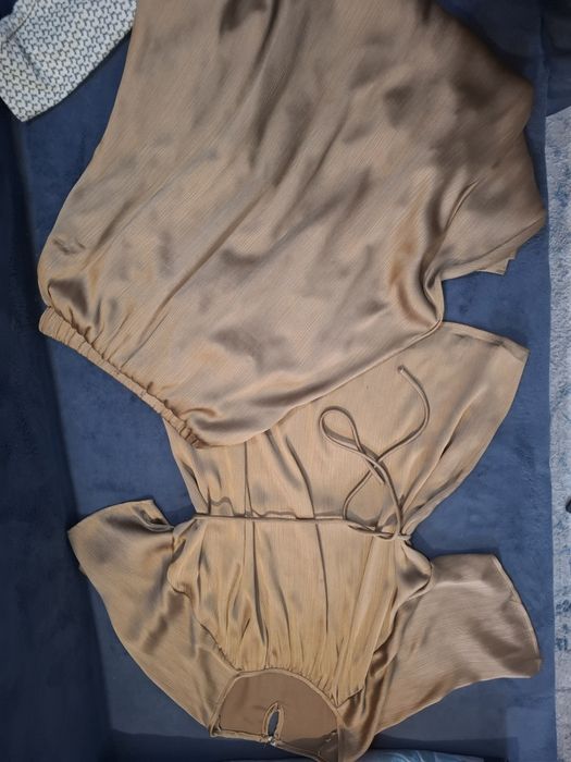 Продам Платья 2шт